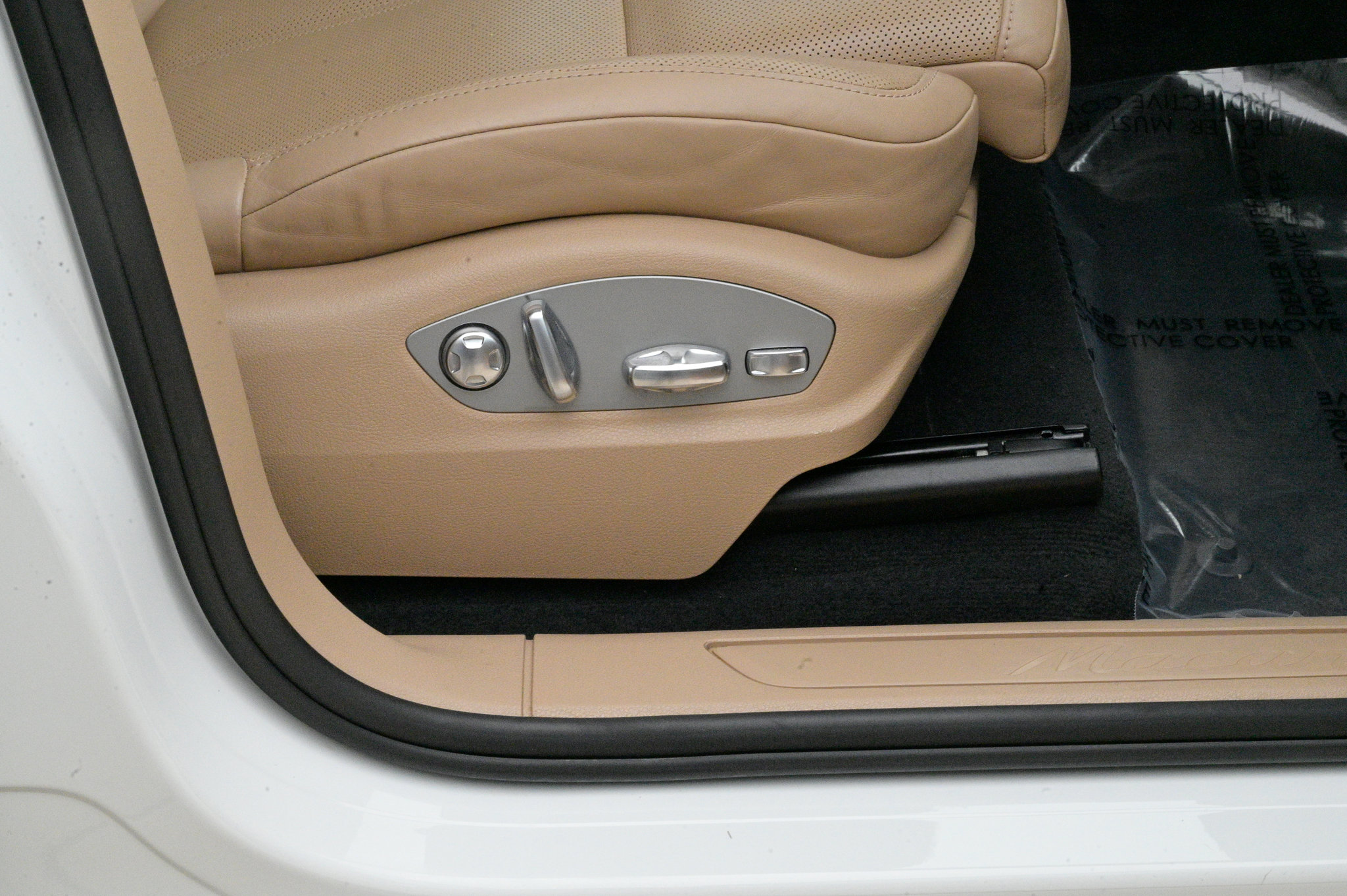 Used 2020 Porsche Macan image 53