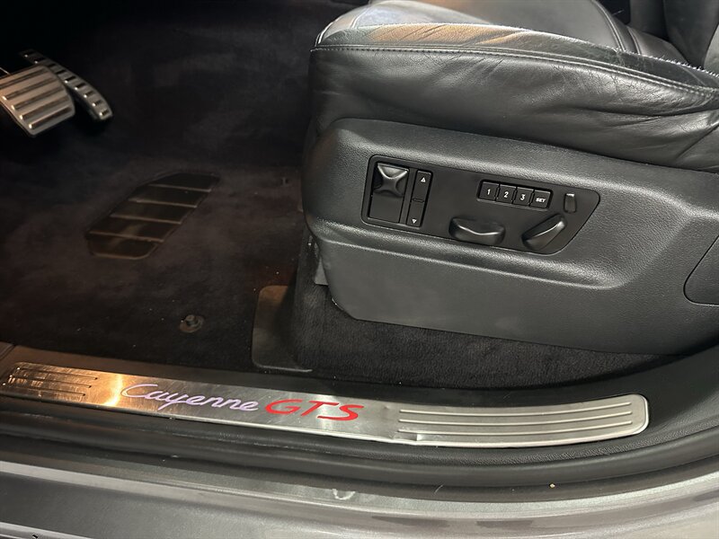 Used 2009 Porsche Cayenne GTS AWD/4WD image 28