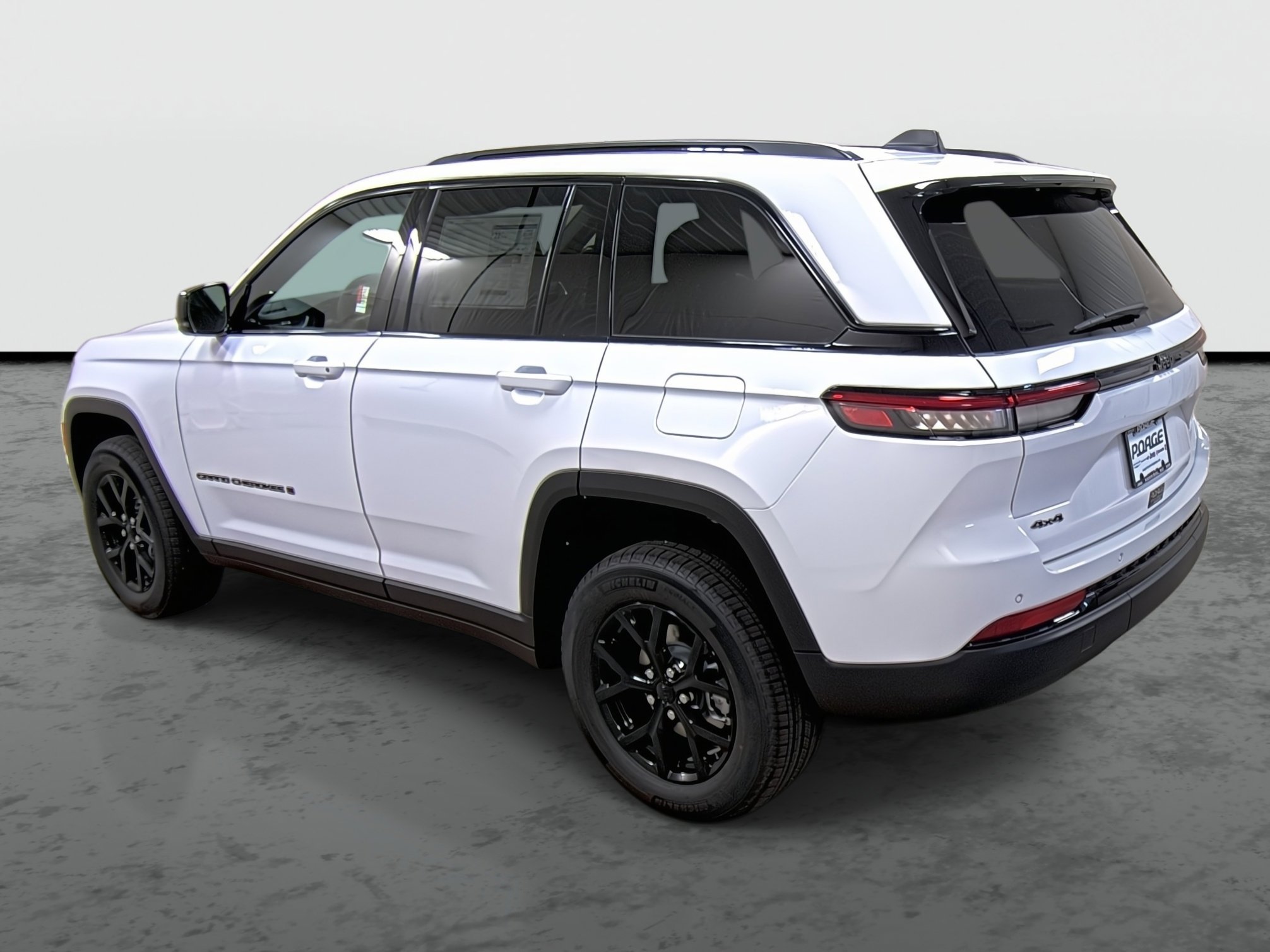 New 2025 Jeep Grand Cherokee Altitude AWD/4WD image 2