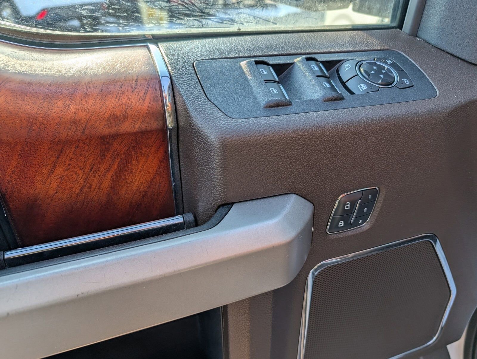 Used 2018 Ford F150 King Ranch w/ Equipment Group 601A Luxury image 31