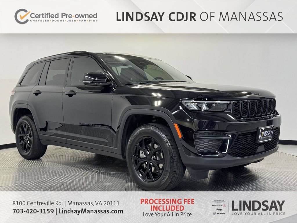 Certified 2025 Jeep Grand Cherokee Altitude AWD/4WD image 1