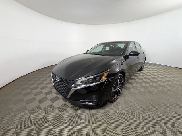 Used 2024 Nissan Altima 2.5 SR FWD image 23