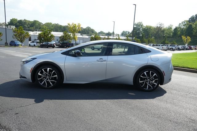 Used 2026 Toyota Prius Plug-In Hybrid FWD image 4