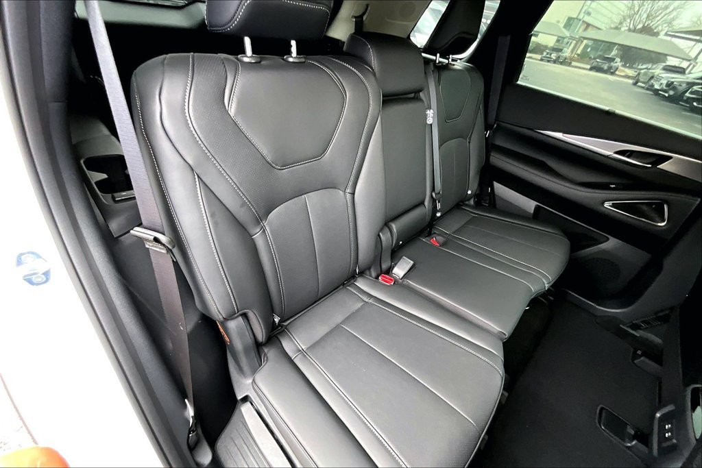 Used 2026 INFINITI QX60 Luxe AWD/4WD image 13