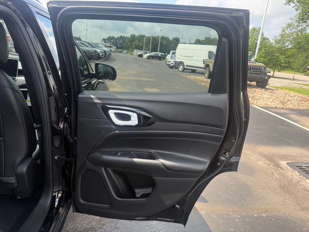 New 2026 Jeep Compass Latitude AWD/4WD image 41