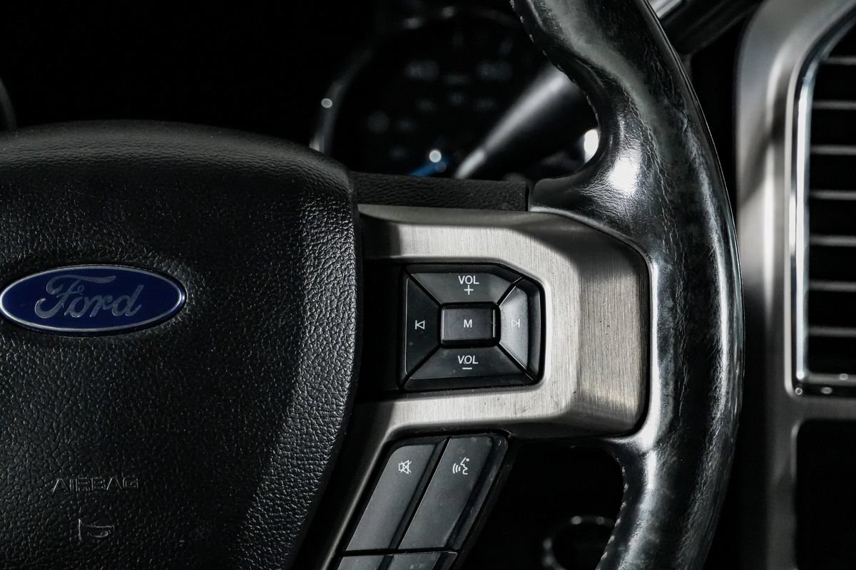 Used 2017 Ford F350 4x4 Crew Cab DRW Super Duty image 18