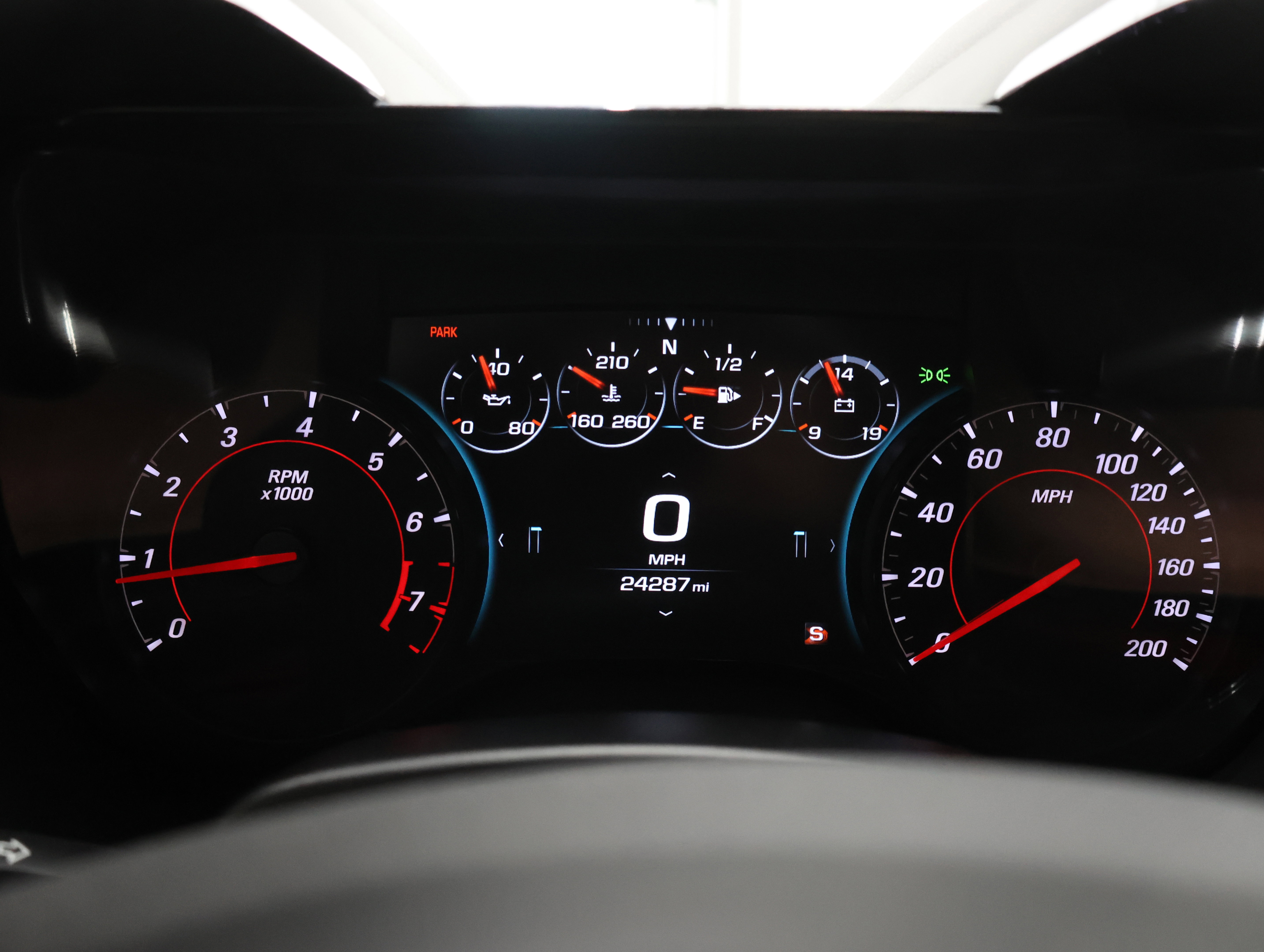 Used 2017 Chevrolet Camaro SS RWD image 9