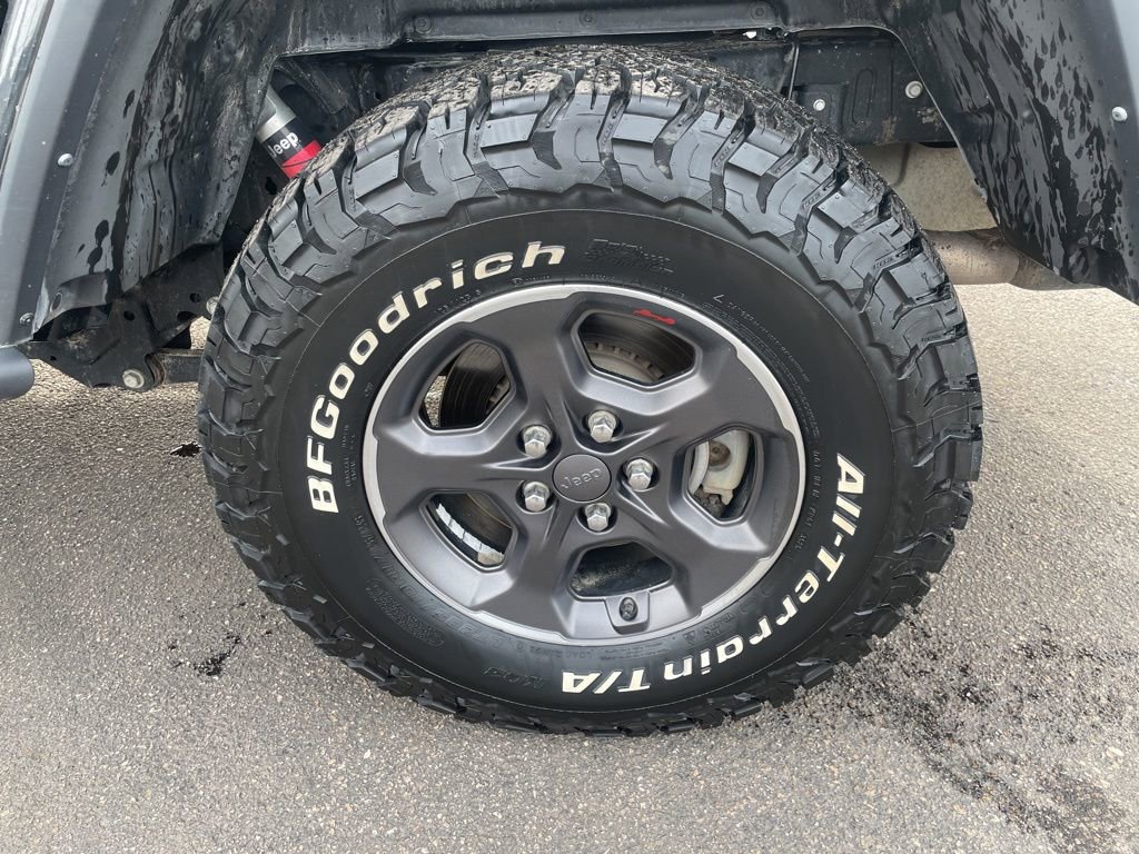 Used 2022 Jeep Gladiator Rubicon w/ Cold Weather Group image 4