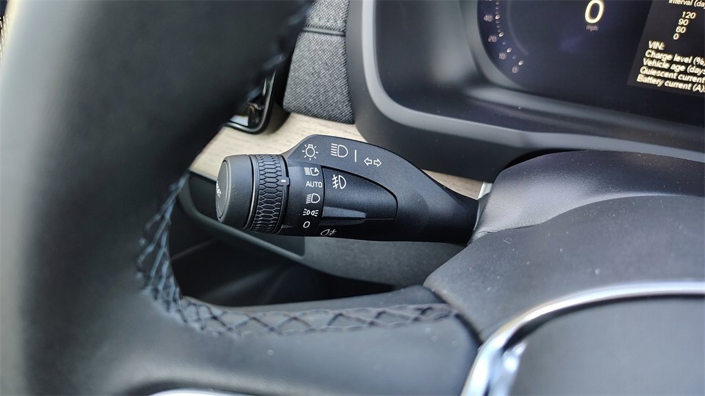 New 2026 Volvo XC90 B6 Plus image 18