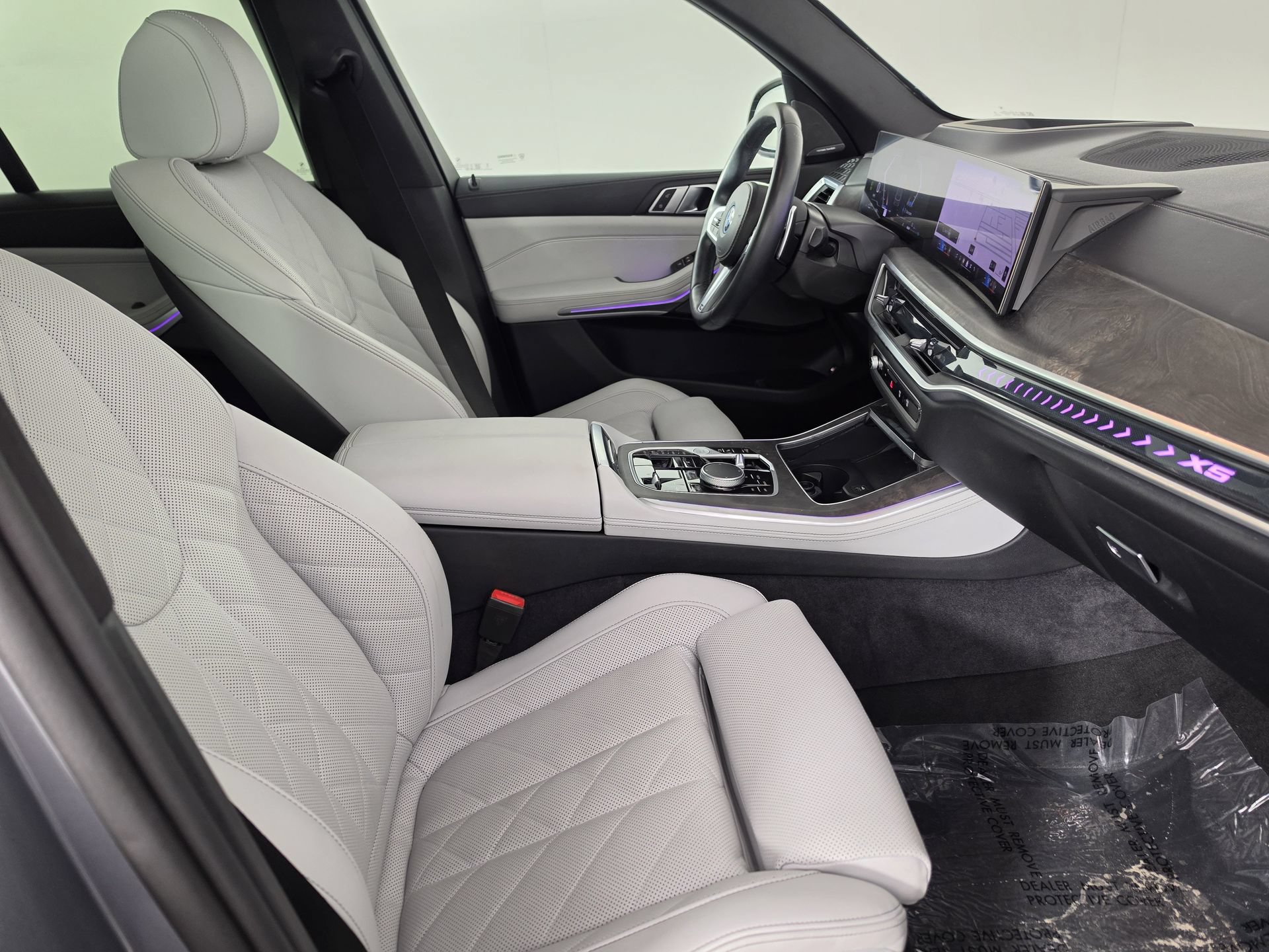 Used 2025 BMW X5 xDrive50e w/ M Sport Package AWD/4WD image 29