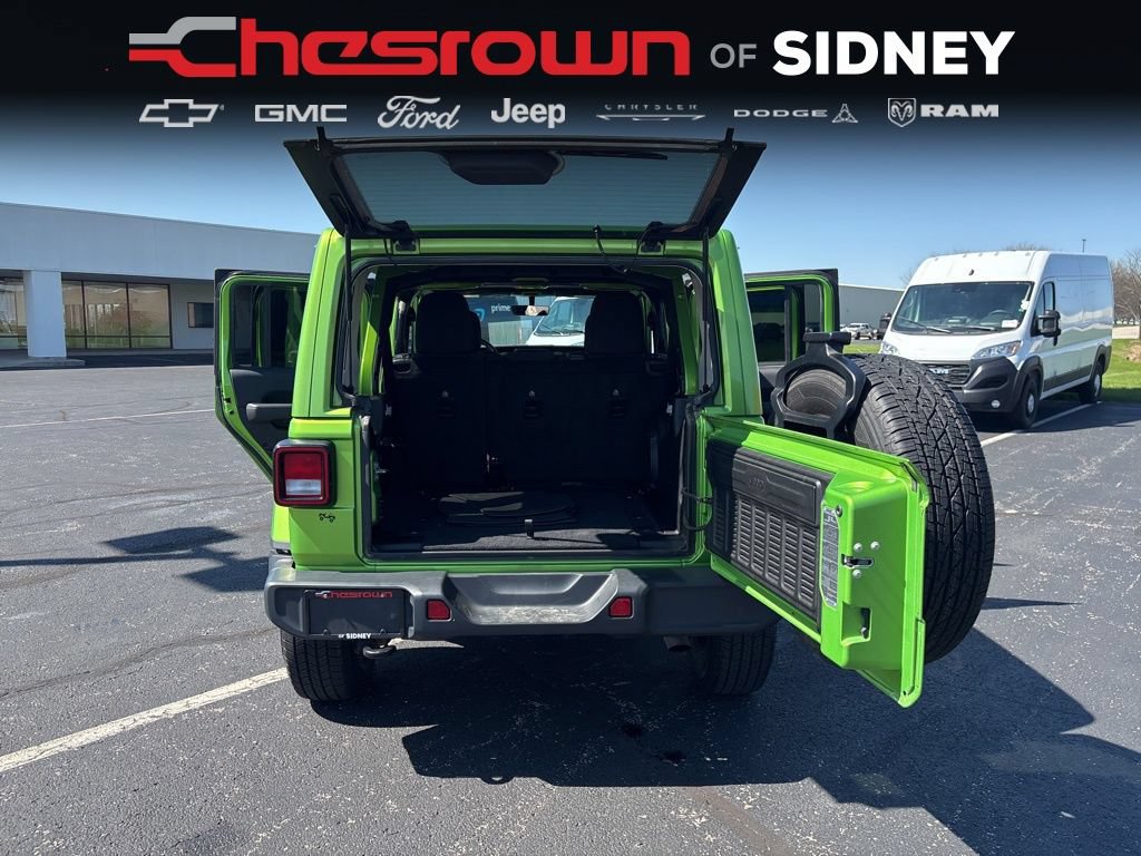 Used 2019 Jeep Wrangler Unlimited Sahara w/ Uconnect 4C Nav & Sound Group AWD/4WD image 17