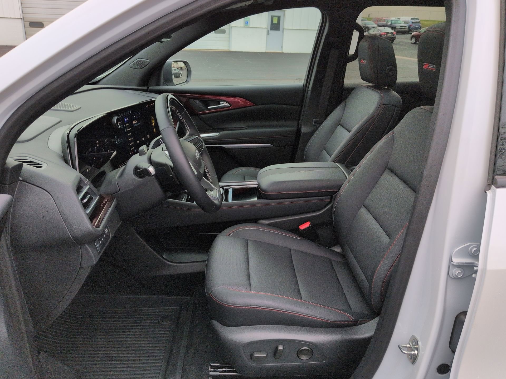 Certified 2025 Chevrolet Traverse Z71 w/ Enhanced Driving Package AWD/4WD image 20