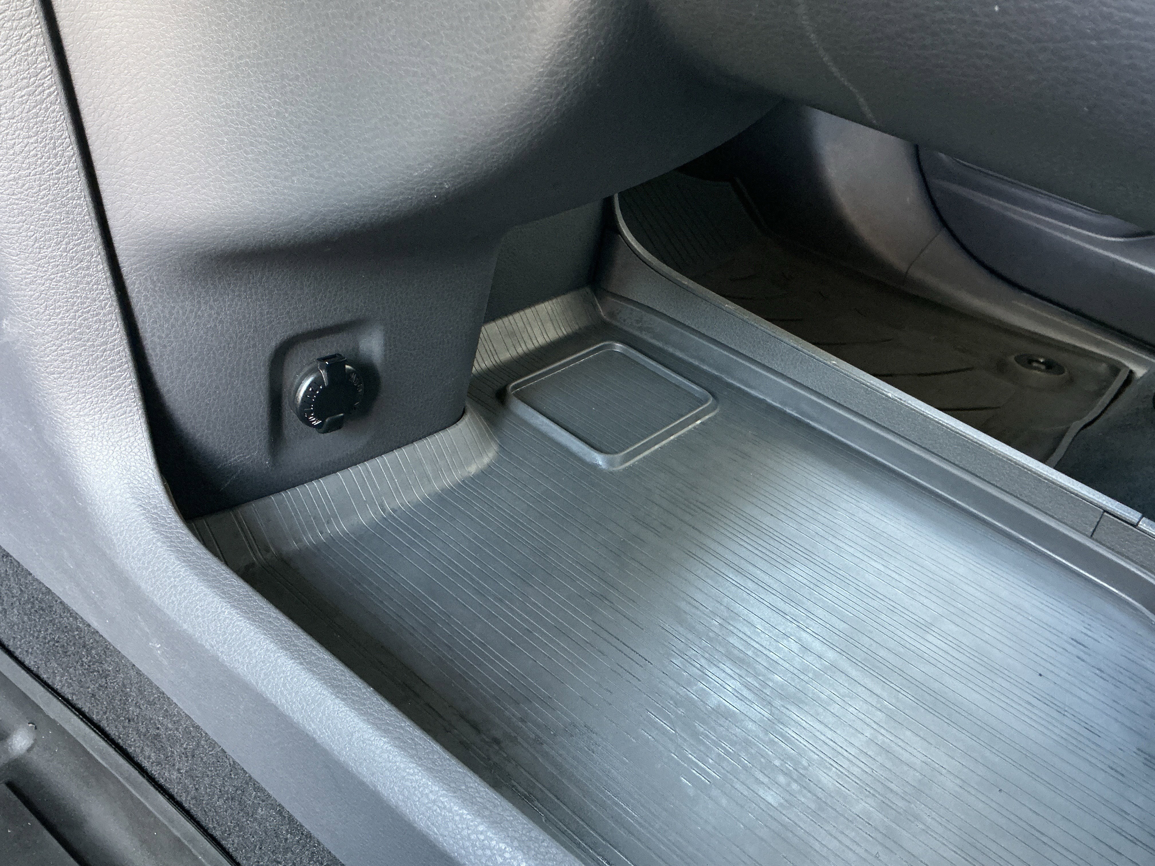 Used 2022 Toyota Sienna LE image 31