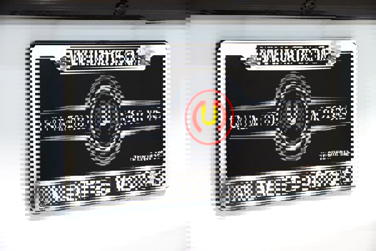 Used 2024 Chrysler Pacifica Touring-L image 10