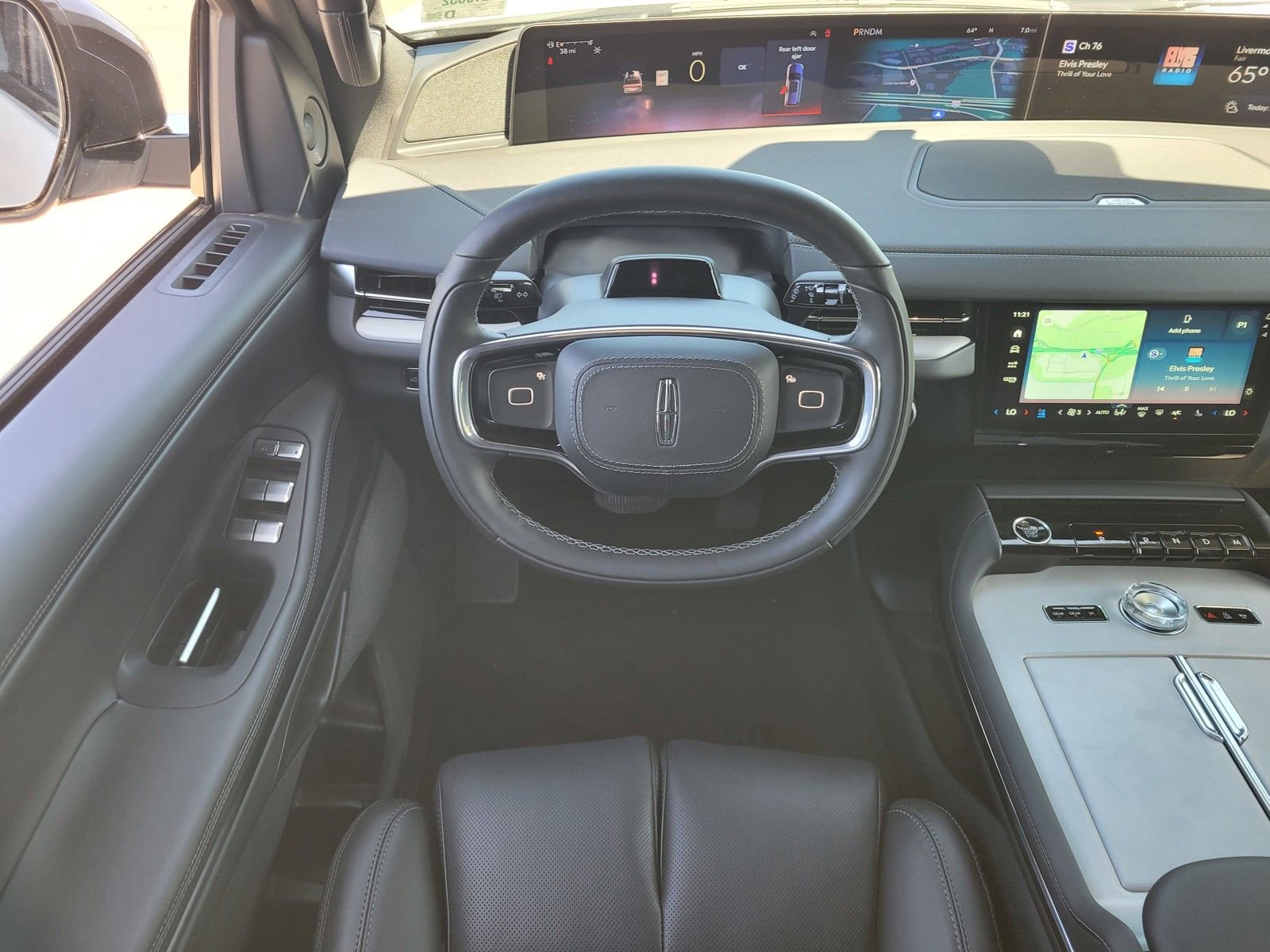 New 2026 Lincoln Navigator L Reserve AWD/4WD image 8
