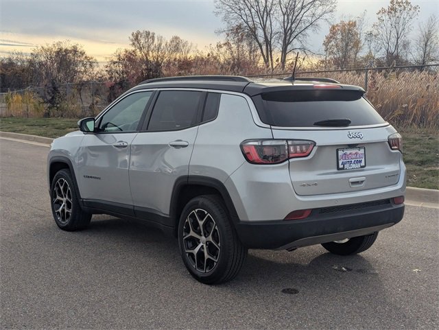 Used 2024 Jeep Compass Limited image 5