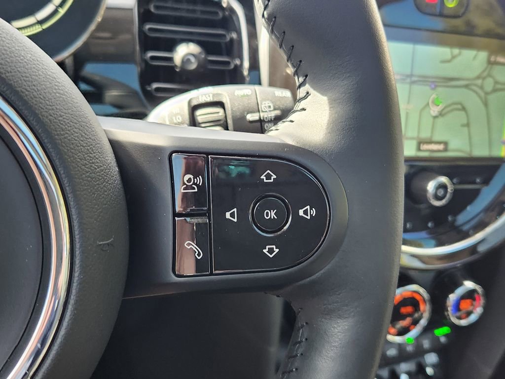 Used 2024 MINI Cooper SE image 19