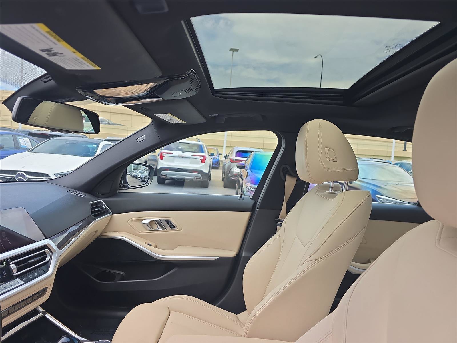 Used 2020 BMW 330i Sedan w/ Convenience Package RWD image 26