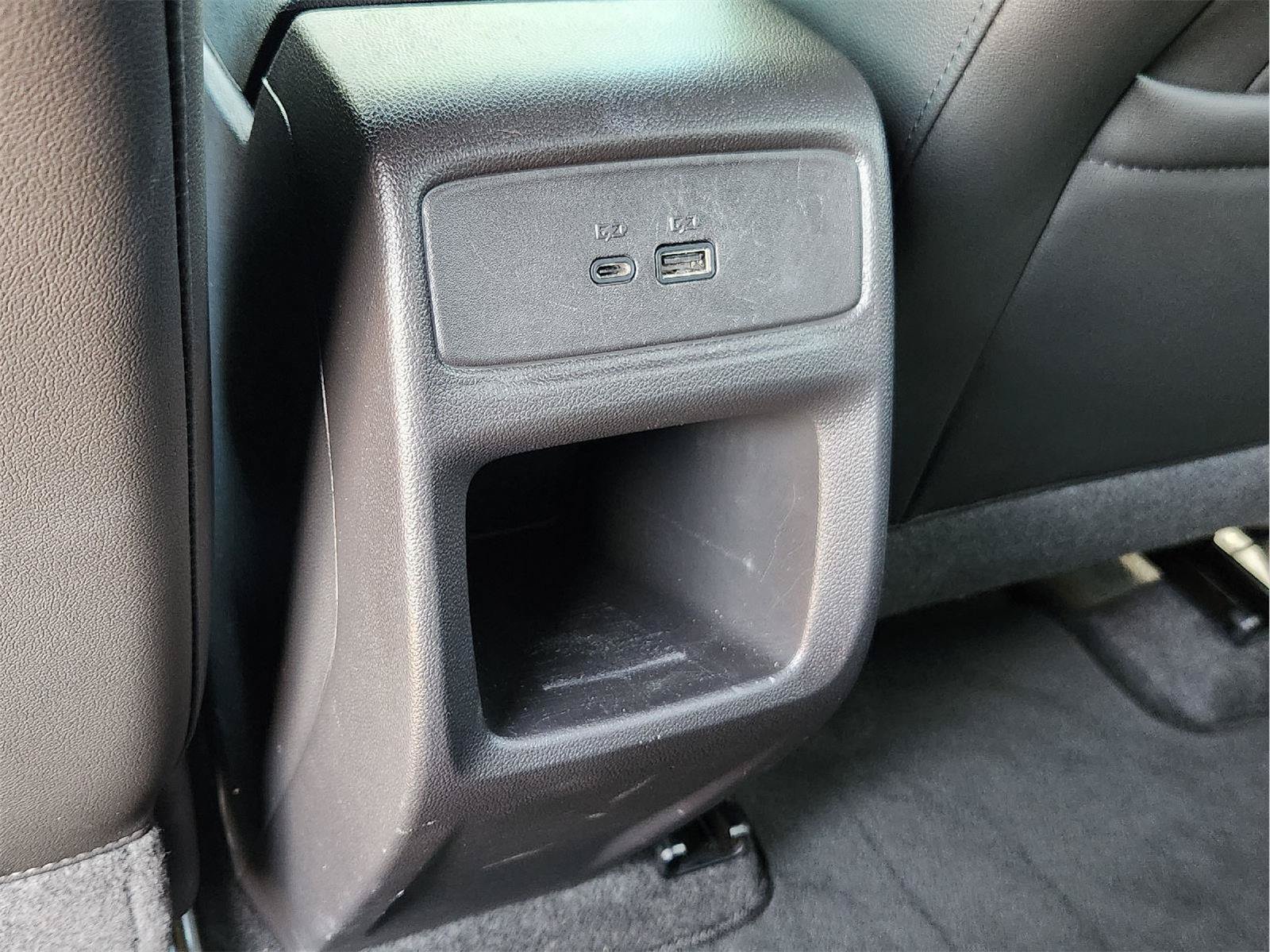Used 2025 Chevrolet Trax RS w/ Sunroof Package FWD image 30