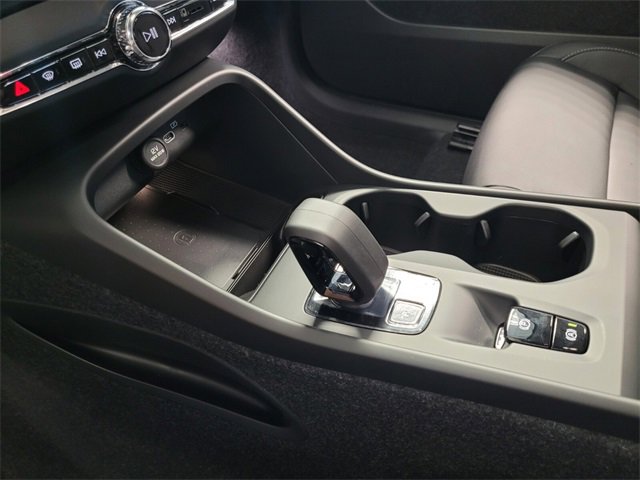 New 2026 Volvo XC40 B5 Core w/ Climate Package image 22