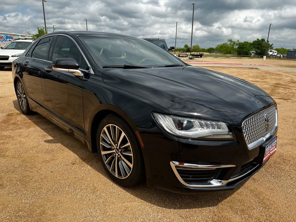 Used 2019 Lincoln MKZ Premiere image 3