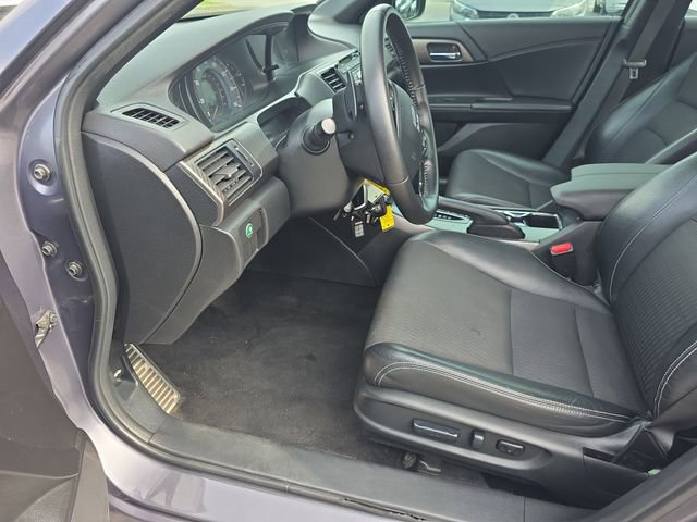 Used 2016 Honda Accord Sport image 10