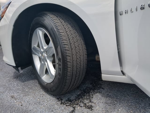 Used 2023 Chevrolet Malibu LS FWD image 34