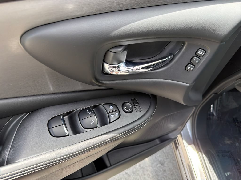 Used 2021 Nissan Murano SL FWD image 18