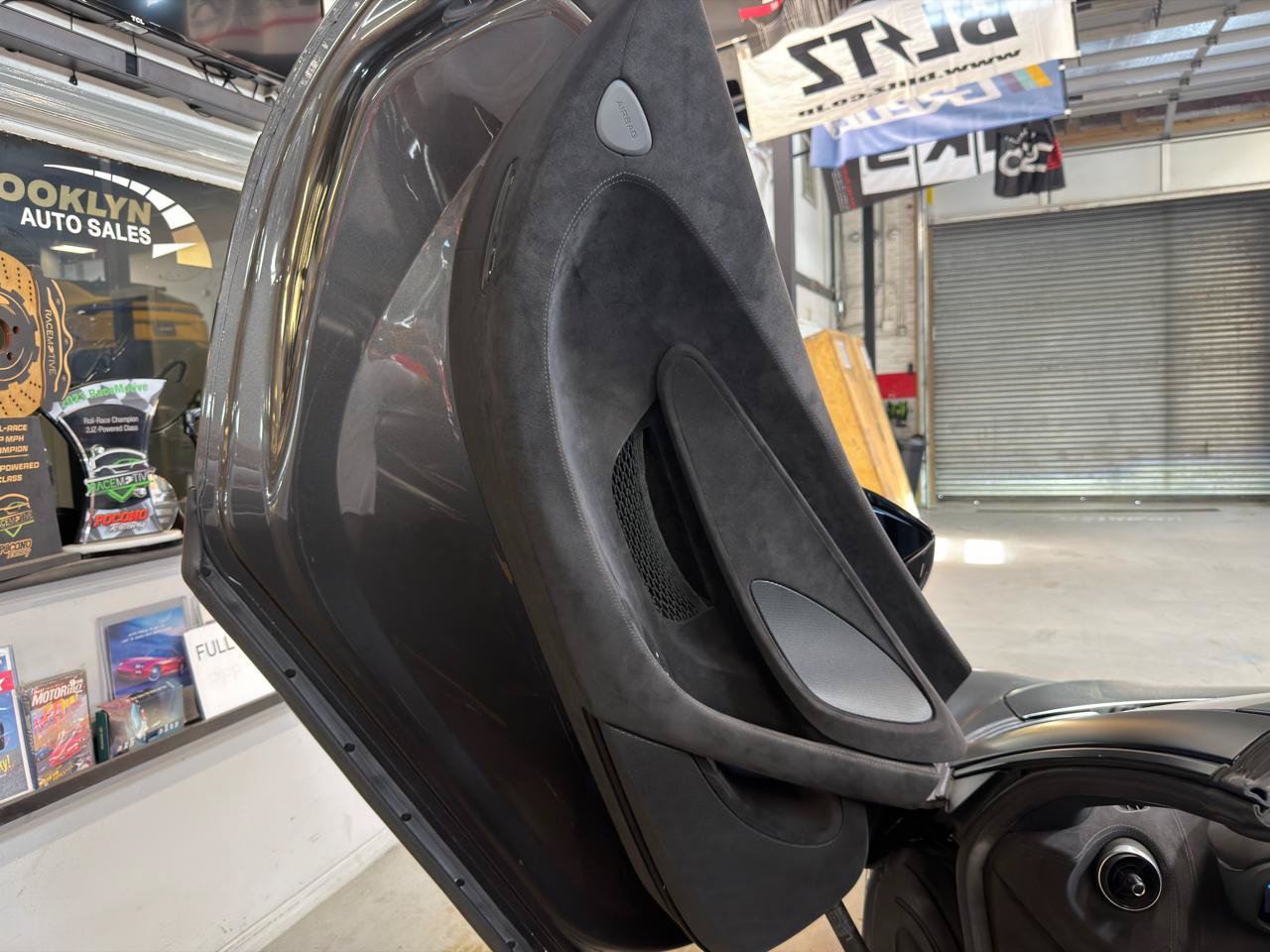 Used 2020 McLaren 600LT Spider RWD image 26