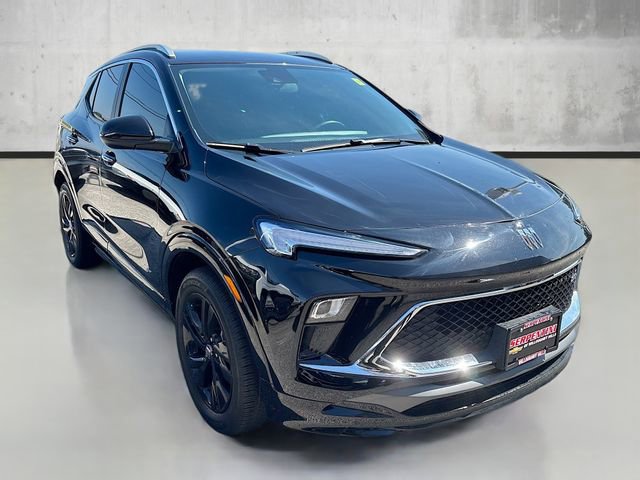 Used 2025 Buick Encore GX Sport Touring w/ Comfort Package image 3