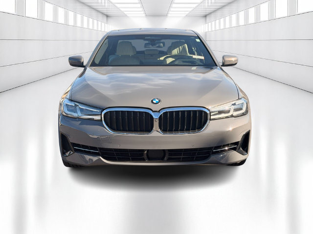 Used 2021 BMW 540i xDrive w/ Premium Package AWD/4WD image 2