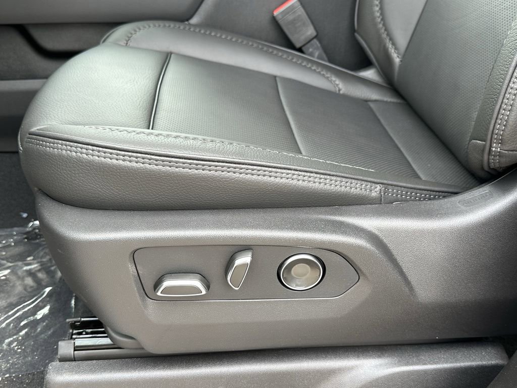 New 2026 GMC Sierra 2500 Denali w/ Denali Reserve Package image 16