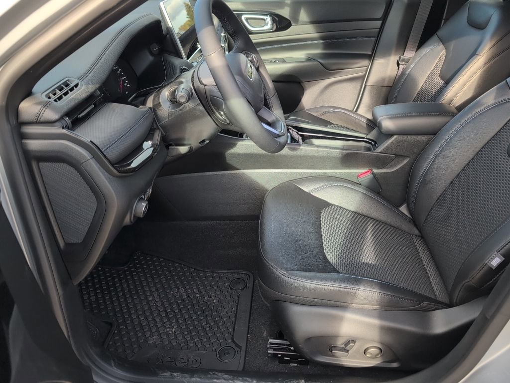 New 2026 Jeep Compass Latitude w/ Quick Order Package 29K image 17