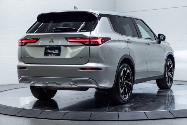 Used 2024 Mitsubishi Outlander image 10