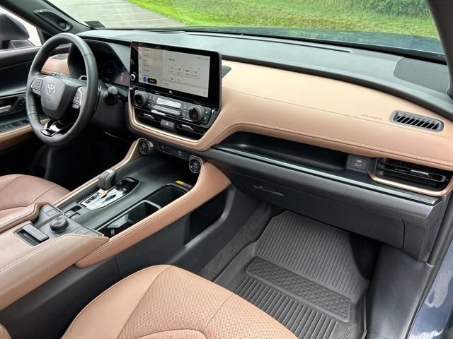 Used 2024 Toyota Grand Highlander AWD Hybrid image 27