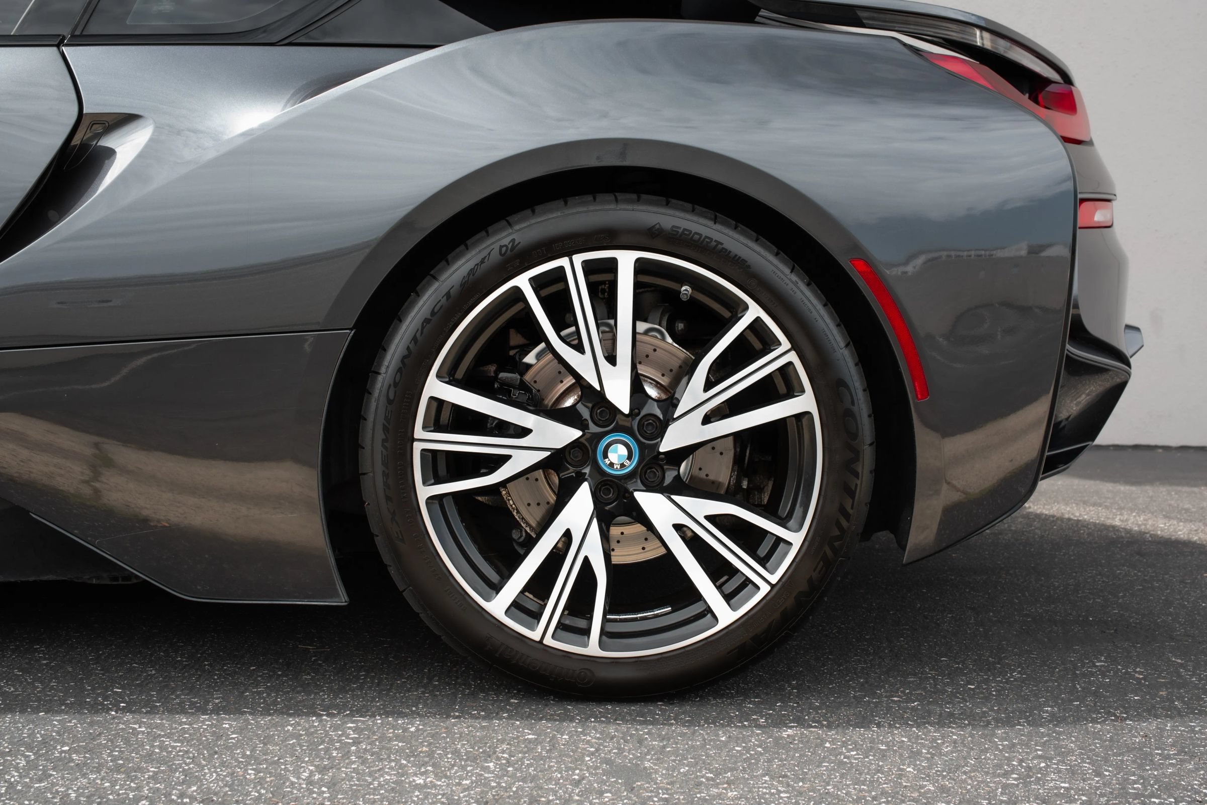 Used 2015 BMW i8 AWD/4WD image 39