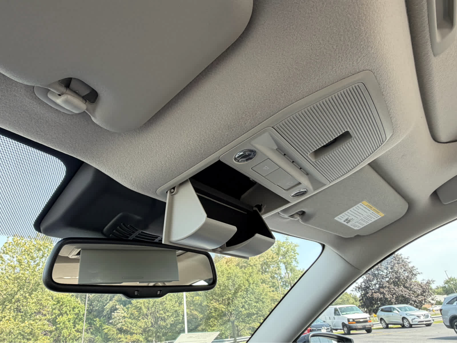 New 2027 Nissan Sentra SL w/ Floor Mat Package FWD image 25