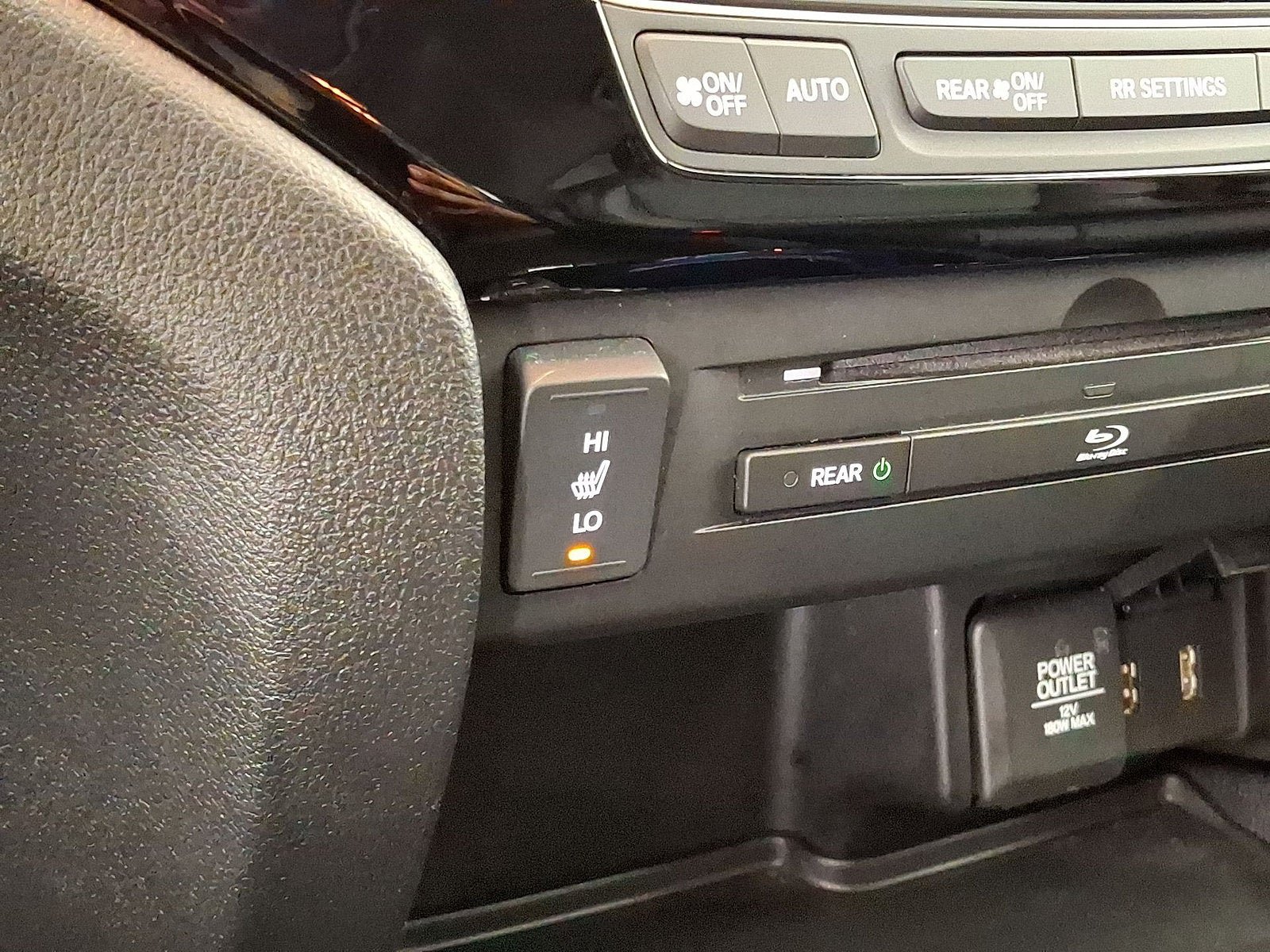 Used 2018 Honda Pilot Touring image 11