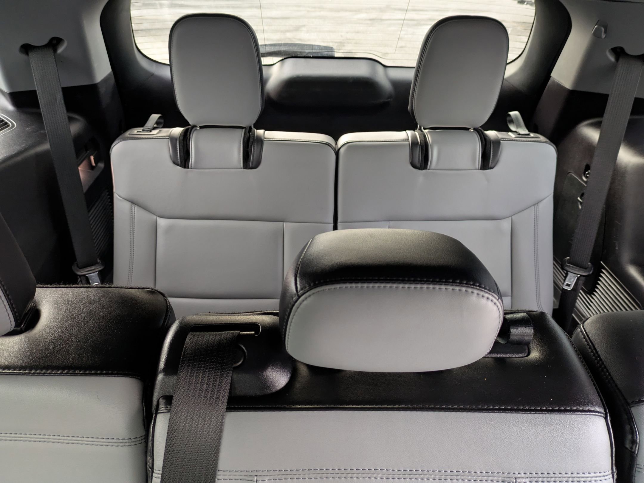 Used 2021 Ford Explorer XLT w/ Equipment Group 202A image 9