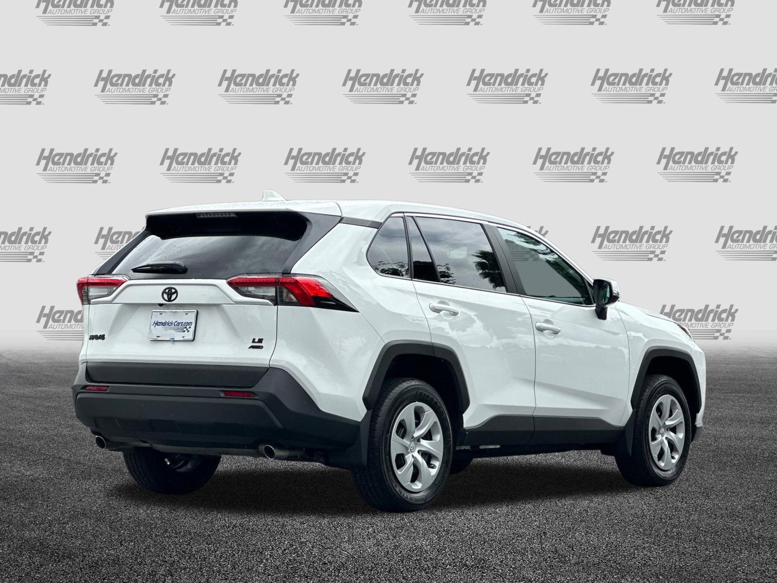 Used 2025 Toyota RAV4 LE AWD/4WD image 5