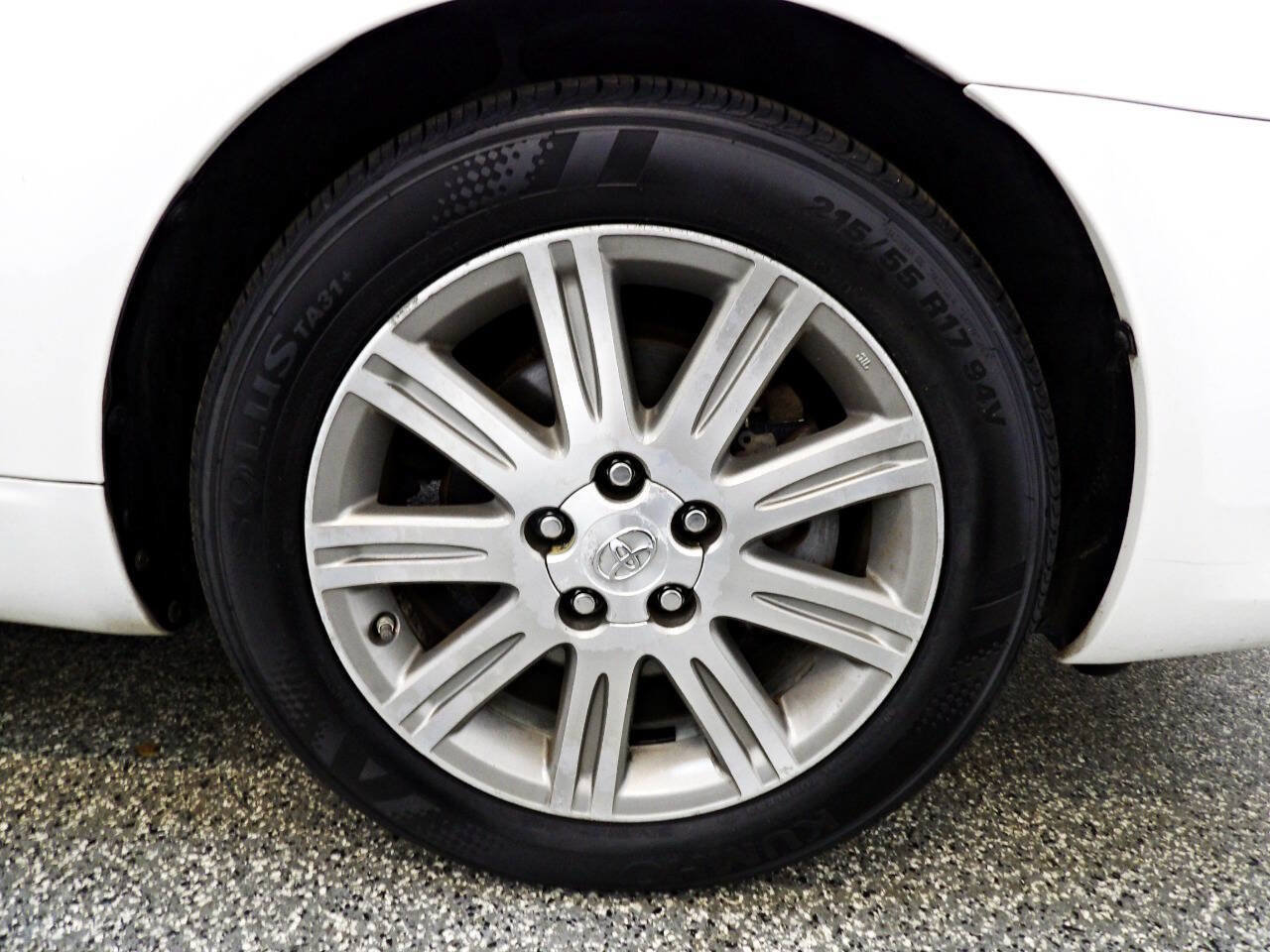 Used 2009 Toyota Avalon Limited FWD image 21