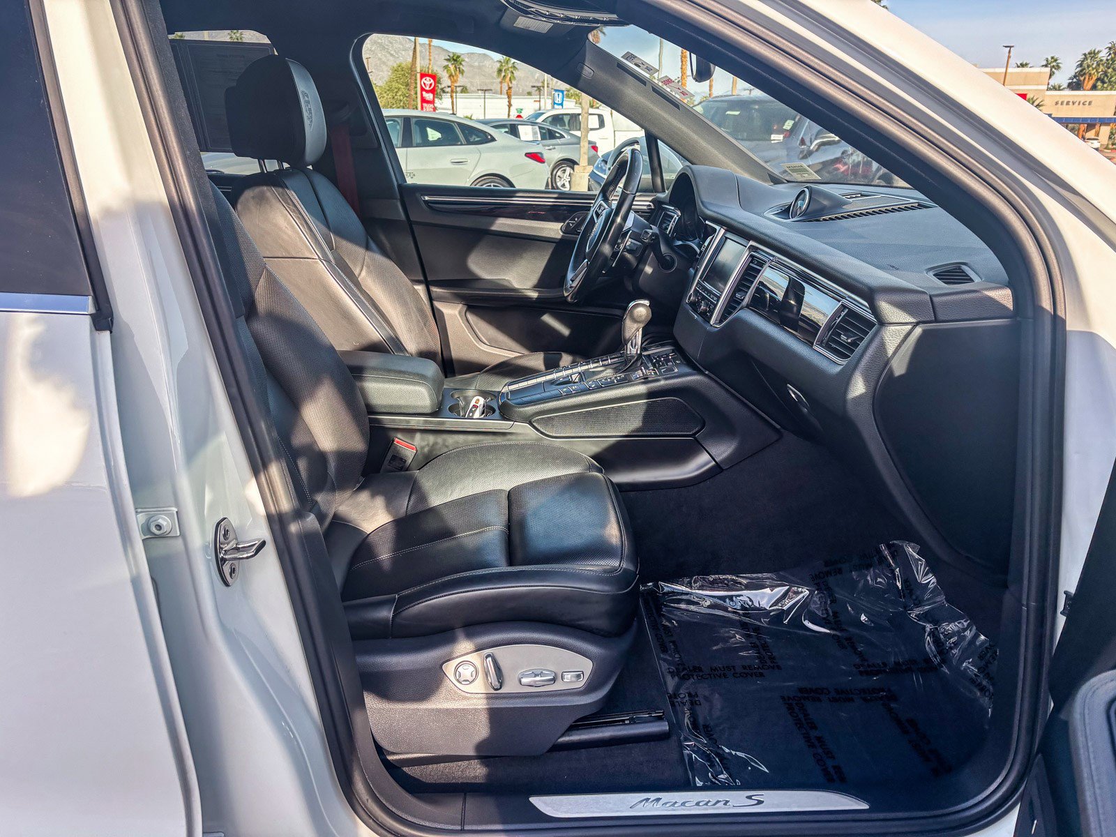 Used 2015 Porsche Macan S image 18