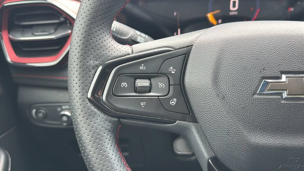 Used 2025 Chevrolet TrailBlazer RS w/ Convenience Package FWD image 19
