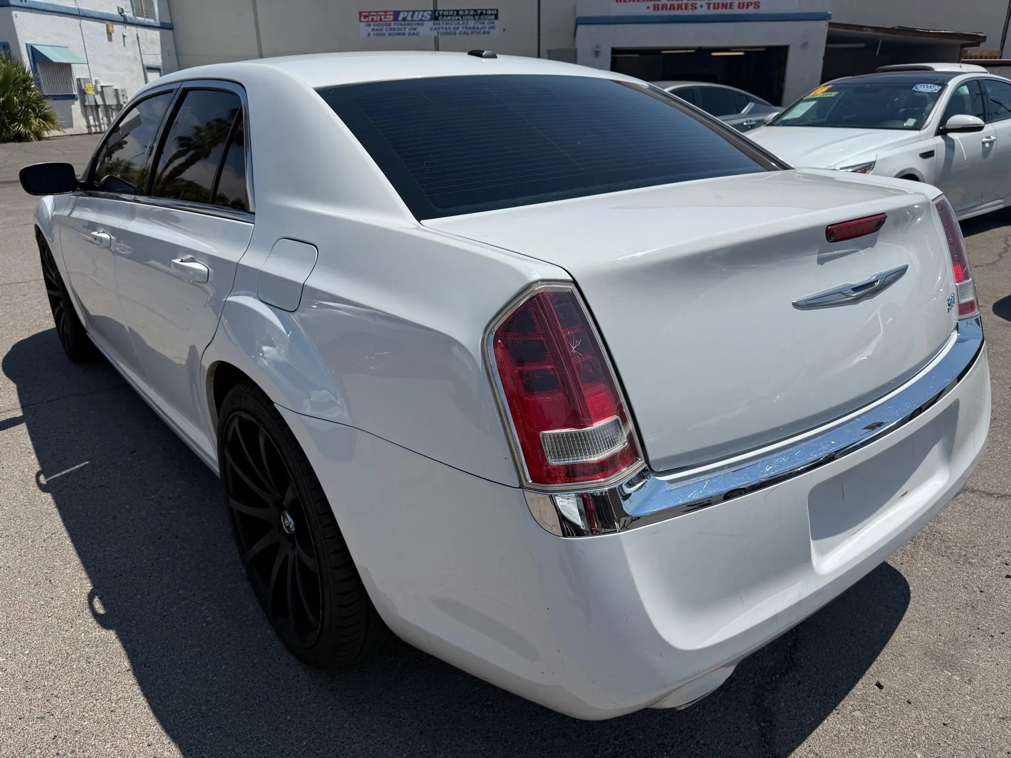 Used 2013 Chrysler 300 w/ Driver Convenience Group image 5