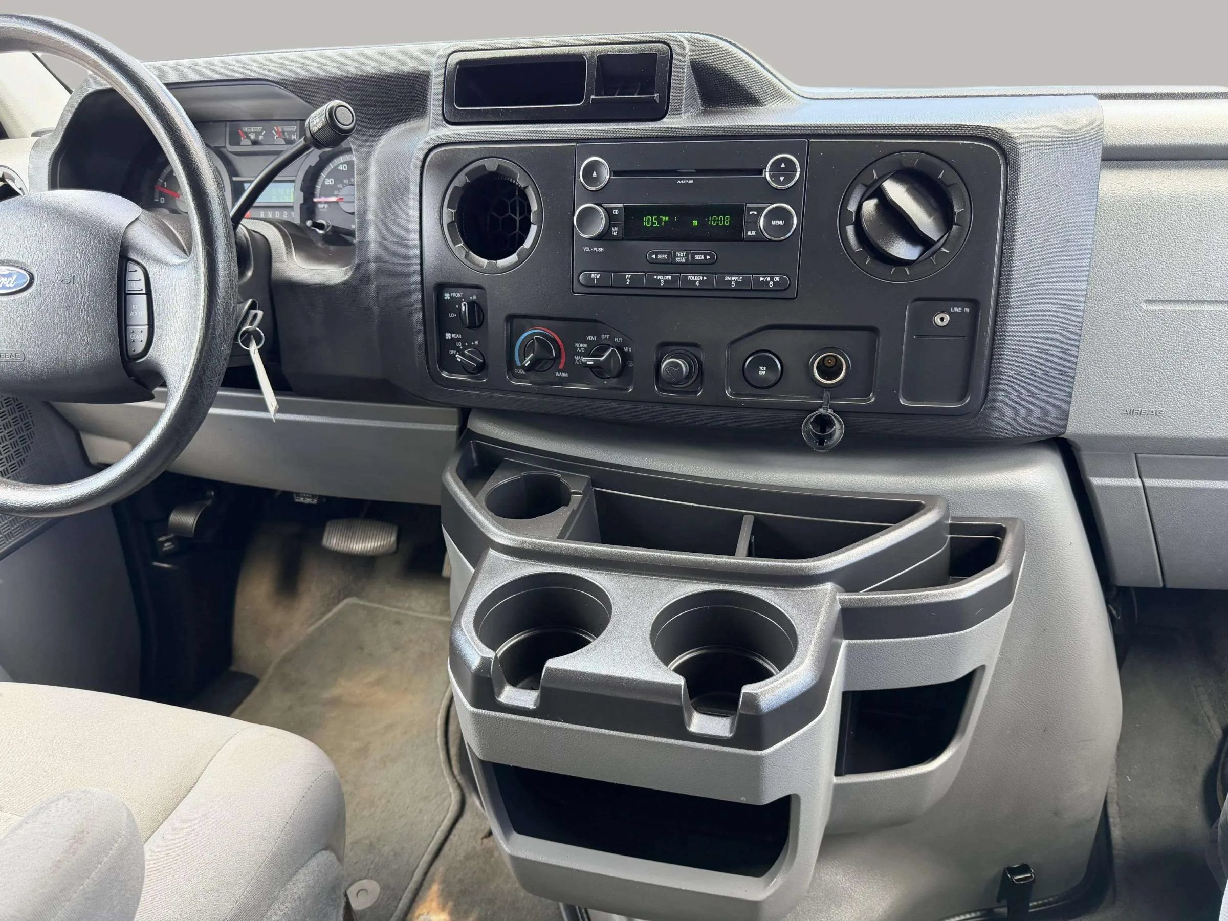Used 2012 Ford E-350 and Econoline 350 XLT RWD image 19