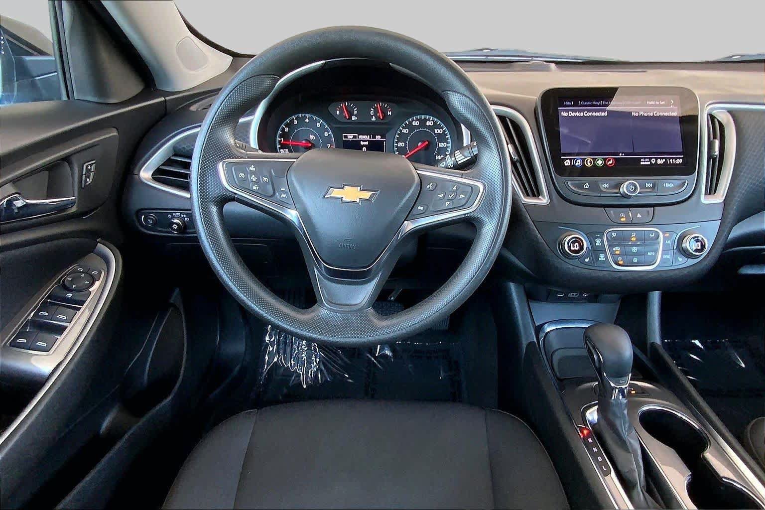 Used 2025 Chevrolet Malibu LT FWD image 6