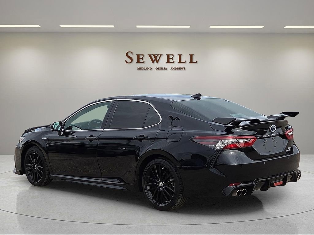 Used 2021 Toyota Camry XSE w/ Navigation Upgrade Package FWD image 3