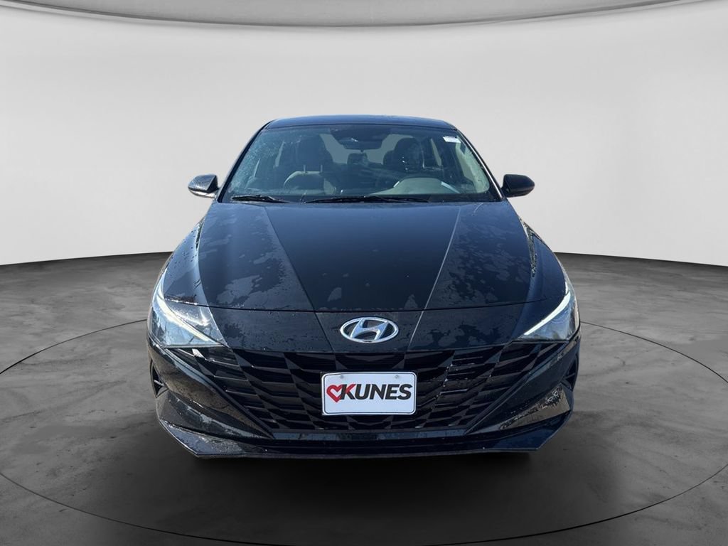 Used 2022 Hyundai Elantra SEL FWD image 3