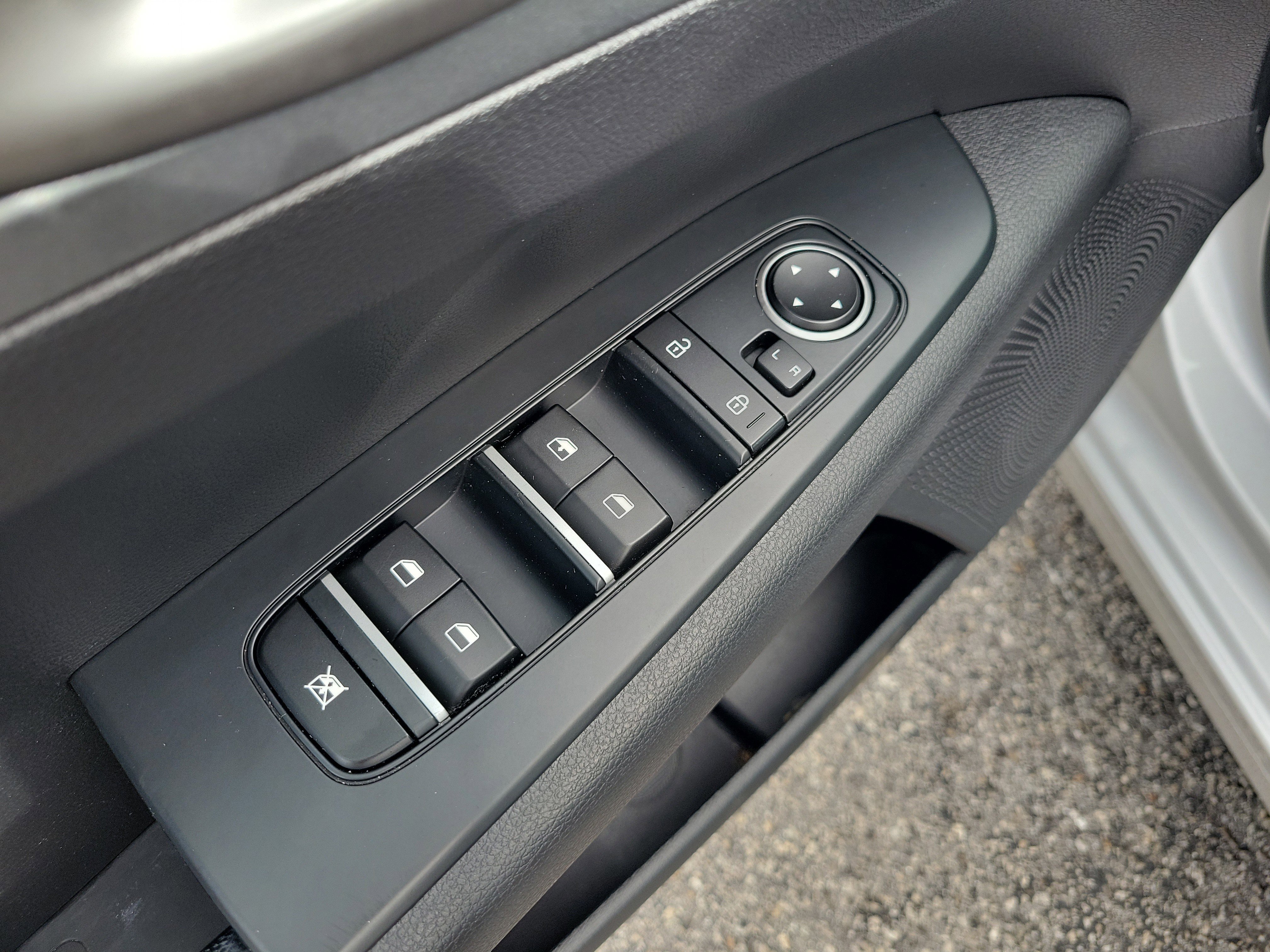 Used 2021 Kia Forte LXS image 19