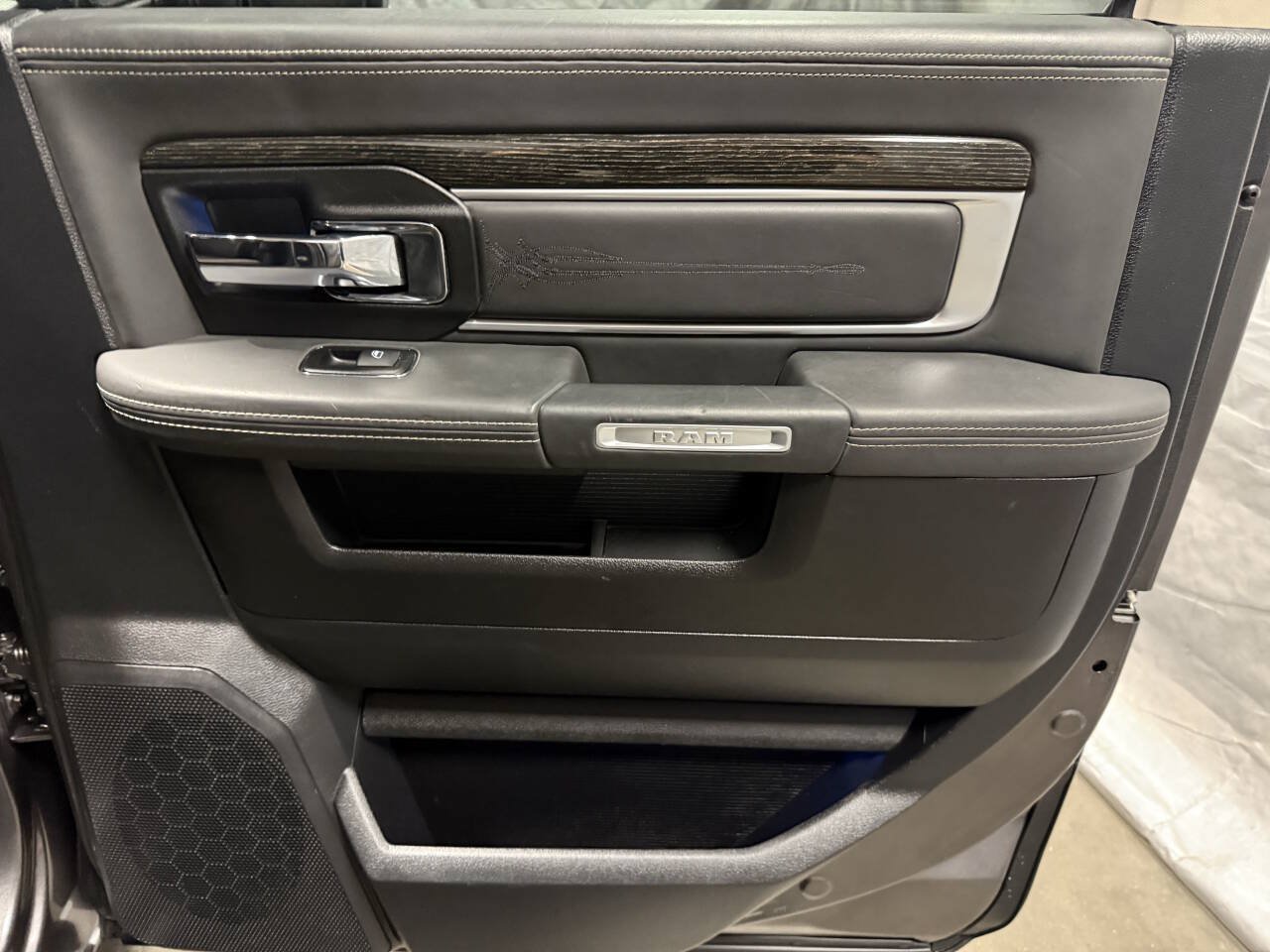 Used 2015 RAM 1500 Limited AWD/4WD image 14